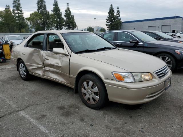 JT2BG22K010565647 - 2001 TOYOTA CAMRY CE BEIGE photo 4