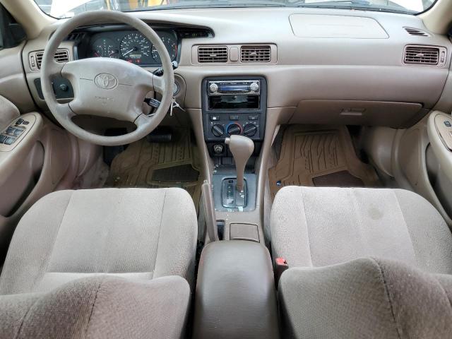 JT2BG22K010565647 - 2001 TOYOTA CAMRY CE BEIGE photo 8