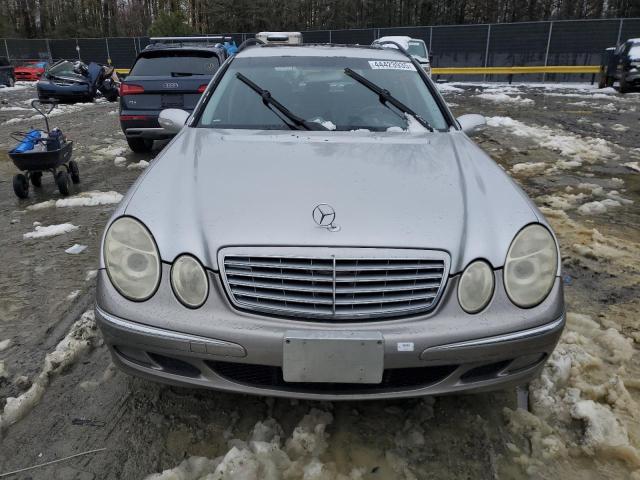 WDBUH65J74A443114 - 2004 MERCEDES-BENZ E 320 银色 照片 5