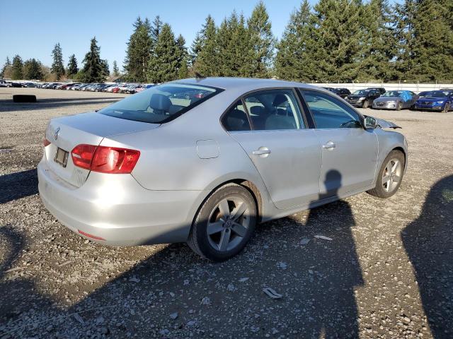 3VWLL7AJ5BM127392 - 2011 VOLKSWAGEN JETTA TDI SILVER photo 3