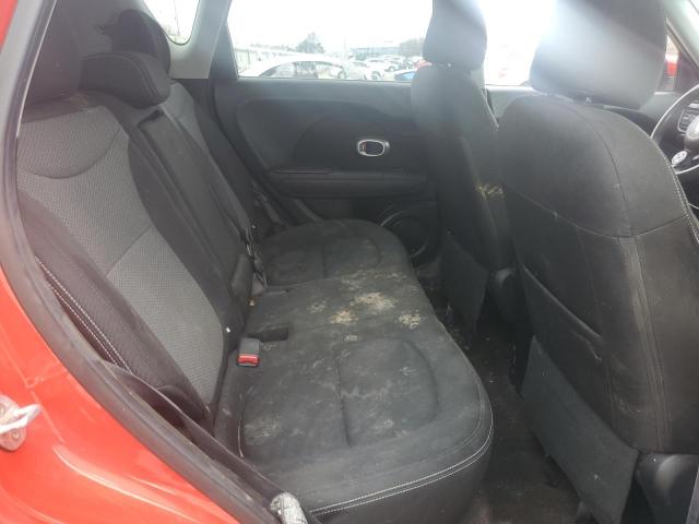 KNDJP3A57H7417615 - 2017 KIA SOUL + RED photo 11