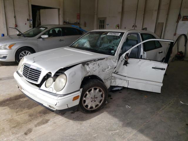 WDBJF82H4XX014018 - 1999 MERCEDES-BENZ E 320 4MATIC WHITE photo 1