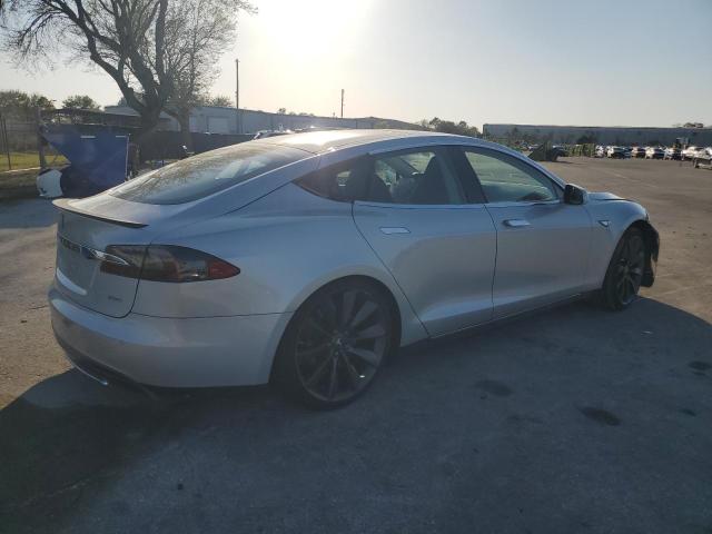 5YJSA1DP1DFP22555 - 2013 TESLA MODEL S 银色 照片 3
