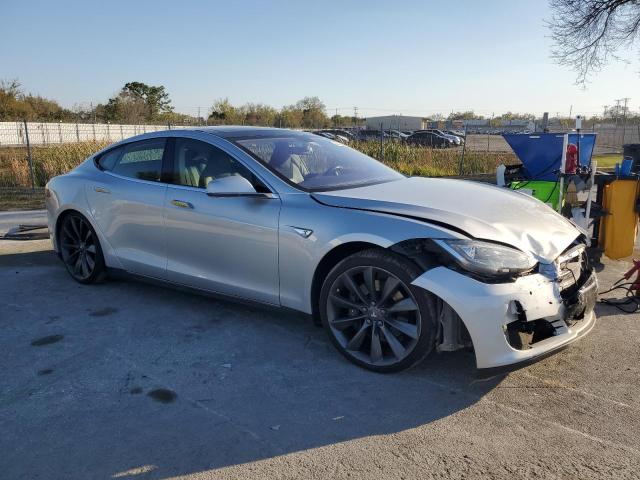 5YJSA1DP1DFP22555 - 2013 TESLA MODEL S 银色 照片 4