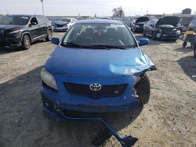 1NXBU4EE4AZ311817 - 2010 TOYOTA COROLLA BASE BLUE photo 5