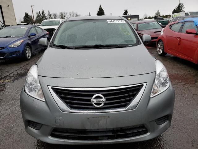 3N1CN7AP7EL850479 - 2014 NISSAN VERSA S GRAY photo 5