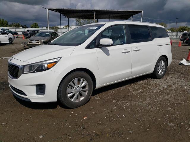 KNDMB5C10F6060279 - 2015 KIA SEDONA LX WHITE photo 1