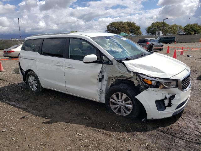 KNDMB5C10F6060279 - 2015 KIA SEDONA LX WHITE photo 4