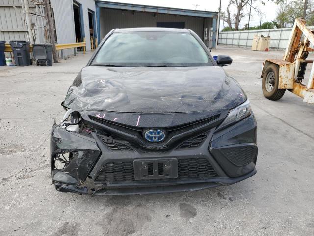 4T1G31AK6PU601388 - 2023 TOYOTA CAMRY SE NIGHT SHADE BLACK photo 5