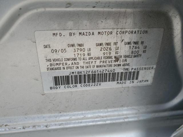 JM1BK12F661427440 - 2006 MAZDA 3 I SILVER photo 12