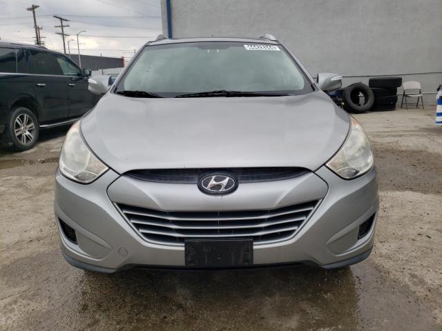 KM8JU3AC0CU364754 - 2012 HYUNDAI TUCSON GLS SILVER photo 5