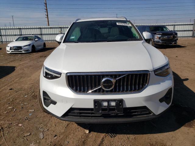 YV4L12UA5P2001018 - 2023 VOLVO XC40 ULTIMATE WHITE photo 5