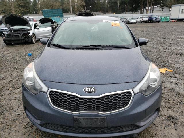 KNAFX4A63G5598286 - 2016 KIA FORTE LX SILVER photo 5