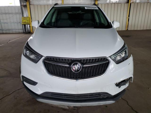 KL4CJASB0LB011811 - 2020 BUICK ENCORE PREFERRED WHITE photo 5