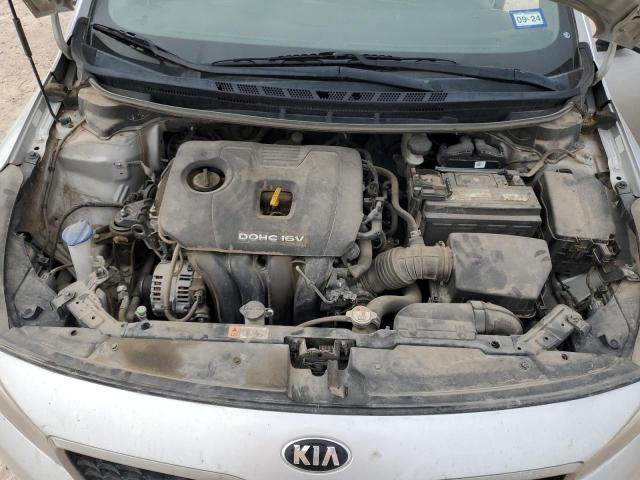 3KPFL4A75HE132940 - 2017 KIA FORTE LX SILVER photo 11