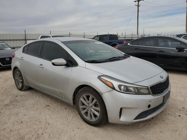 3KPFL4A75HE132940 - 2017 KIA FORTE LX SILVER photo 4