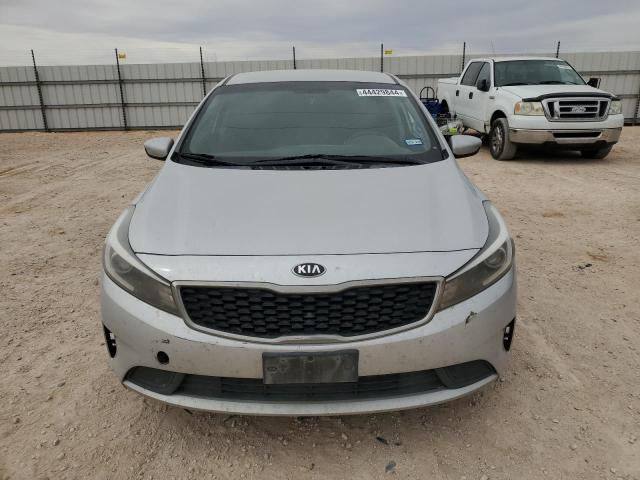 3KPFL4A75HE132940 - 2017 KIA FORTE LX SILVER photo 5