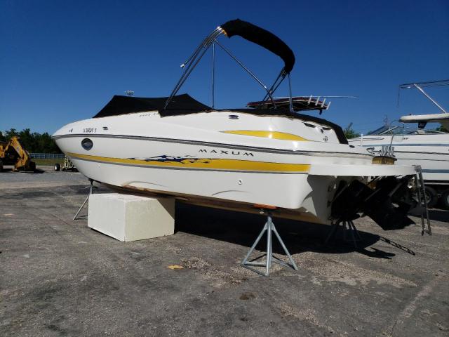 MXPA30NBK405 - 2005 MAXU BOAT WHITE photo 3