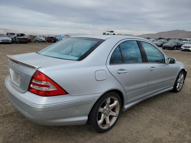 WDBRF52H27A936677 - 2007 MERCEDES-BENZ C 230 SILVER photo 3