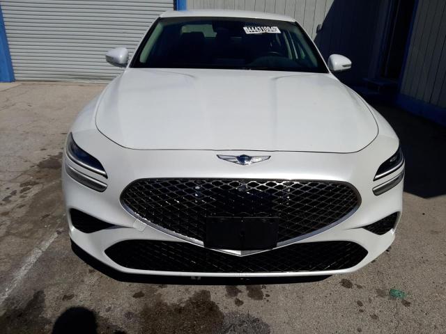 KMTG34TA2NU094997 - 2022 GENESIS G70 BASE WHITE photo 5