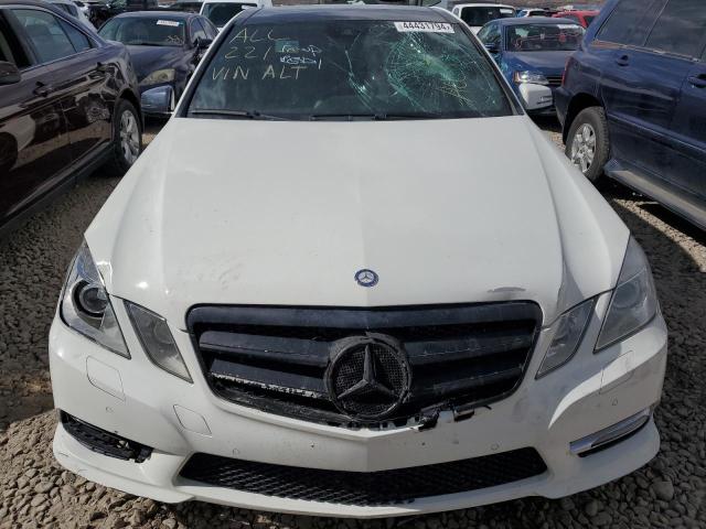 WDDHF8JB7CA572221 - 2012 MERCEDES-BENZ E 350 4MATIC WHITE photo 5