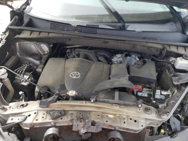 5TDZZRFH0KS297558 - 2019 TOYOTA HIGHLANDER LE GRAY photo 12