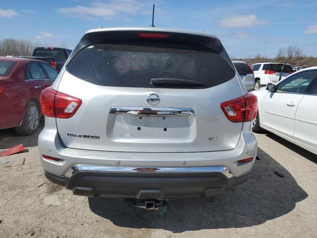 5N1DR2MN7HC672572 - 2017 NISSAN PATHFINDER S 银色 照片 6
