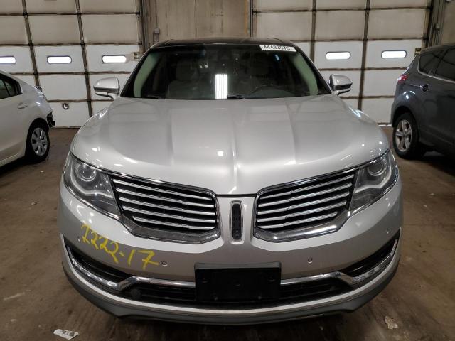 2LMTJ8LP1GBL44897 - 2016 LINCOLN MKX RESERVE Արծաթագույն լուսանկար 5