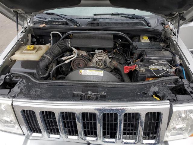 1J8HG48K28C150173 - 2008 JEEP COMMANDER SPORT SILVER photo 12