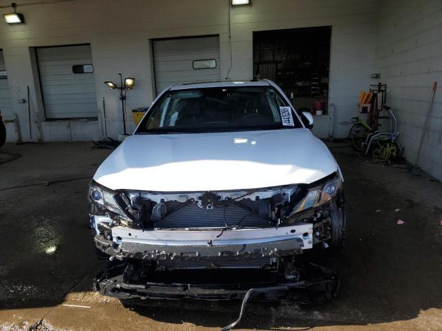 4T1T11AK6RU858798 - 2024 TOYOTA CAMRY SE NIGHT SHADE WHITE photo 5