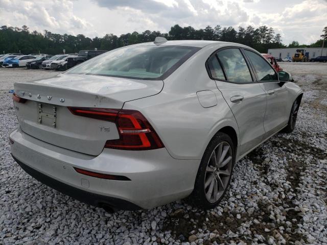 7JR102FKXKG010037 - 2019 VOLVO S60 T5 MOMENTUM CREAM photo 4