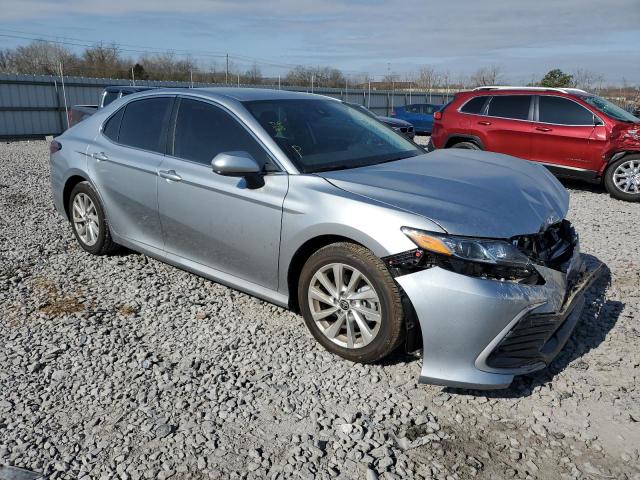 4T1C11AK4RU843149 - 2024 TOYOTA CAMRY LE SILVER photo 4