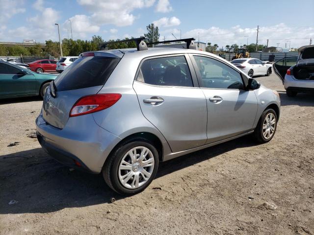 JM1DE1KZ6D0153637 - 2013 MAZDA MAZDA2 SILVER photo 3