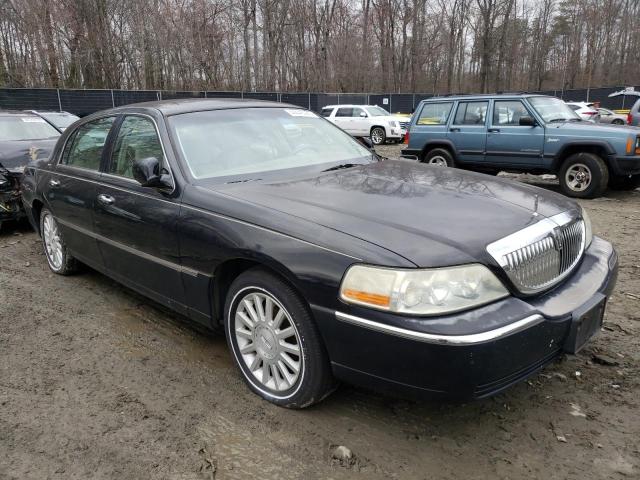 1LNHM81W43Y700484 - 2003 LINCOLN TOWN CAR EXECUTIVE 黑色 照片 4