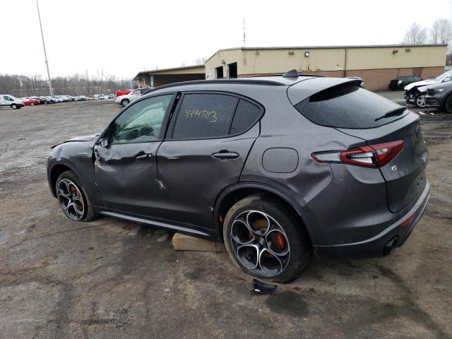 ZASPAKBN0N7D49181 - 2022 ALFA ROMEO STELVIO TI GRAY photo 2