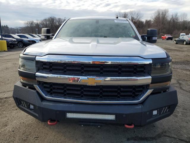 1GCVKREC4JZ181821 - 2018 CHEVROLET SILVERADO K1500 LT SILVER photo 5