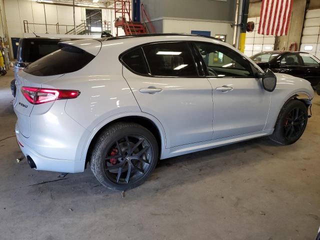 ZASPAKBN7M7D02244 - 2021 ALFA ROMEO STELVIO TI SILVER photo 3
