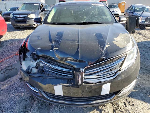 3LN6L2J91FR600251 - 2015 LINCOLN MKZ BLACK photo 5