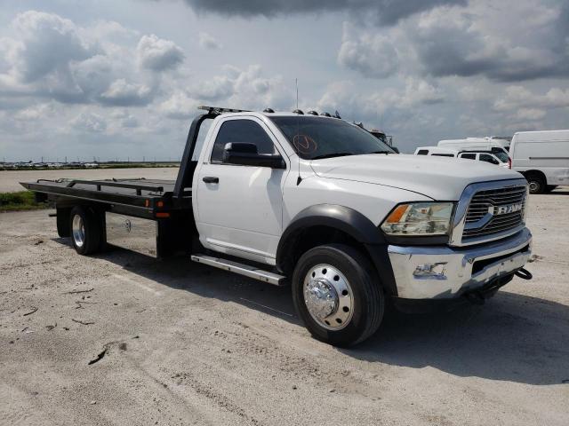 3C7WRMDL6HG555444 - 2017 RAM 5500 WHITE photo 4