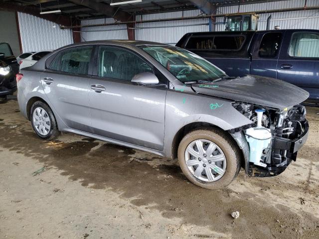 3KPA24AD9NE464801 - 2022 KIA RIO LX GRAY photo 4