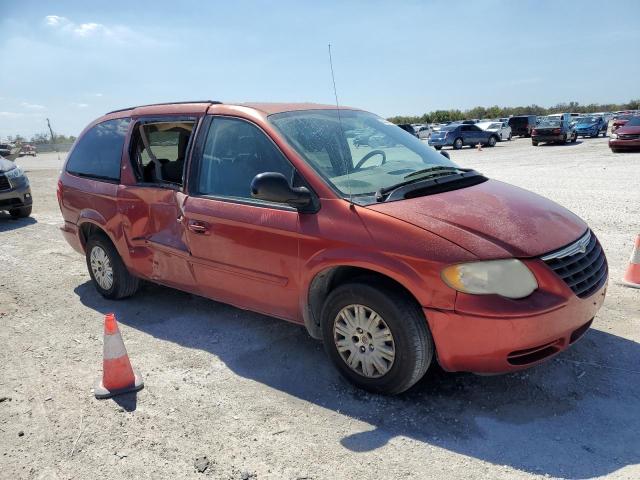 2A4GP44R17R220803 - 2007 CHRYSLER TOWN & COU LX RED photo 4