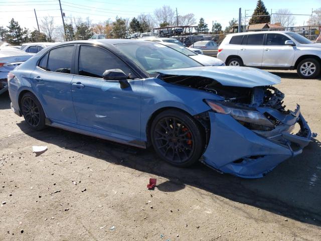 4T1KZ1AK5NU065135 - 2022 TOYOTA CAMRY TRD BLUE photo 4