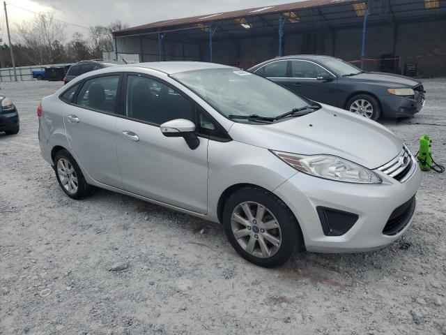 3FADP4BJ5DM146395 - 2013 FORD FIESTA SE SILVER photo 4