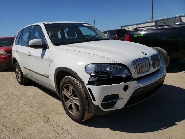 5UXZW0C55BL370292 - 2011 BMW X5 XDRIVE35D WHITE photo 4