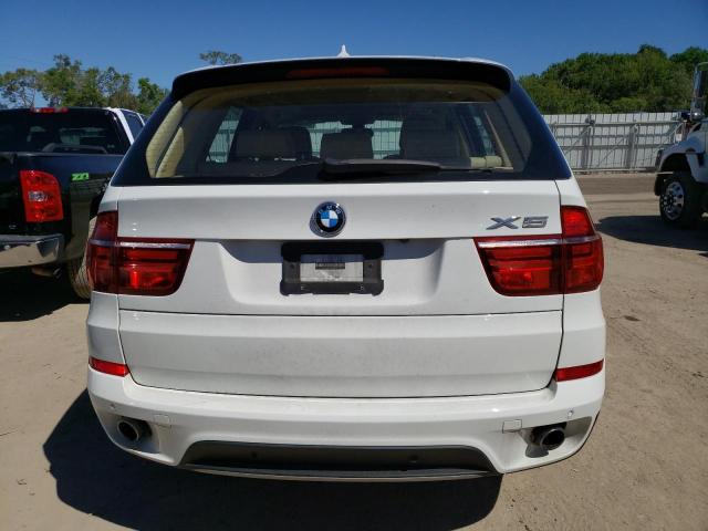 5UXZW0C55BL370292 - 2011 BMW X5 XDRIVE35D WHITE photo 6