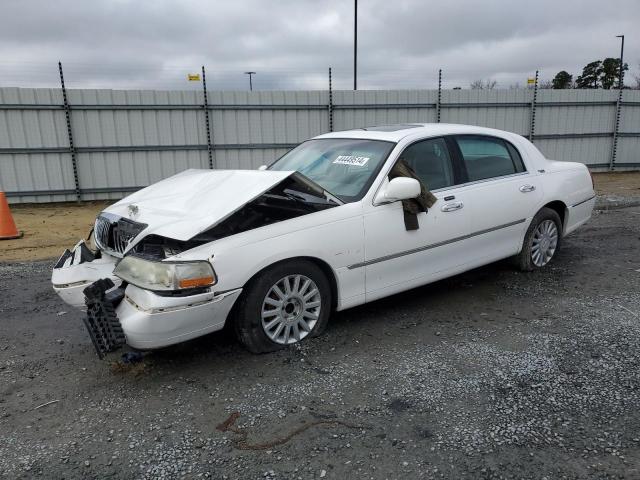 2005 LINCOLN TOWN CAR SIGNATURE LIMITED, 