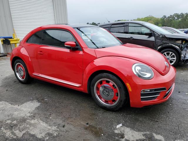 3VWFD7AT3JM705080 - 2018 VOLKSWAGEN BEETLE S RED photo 4