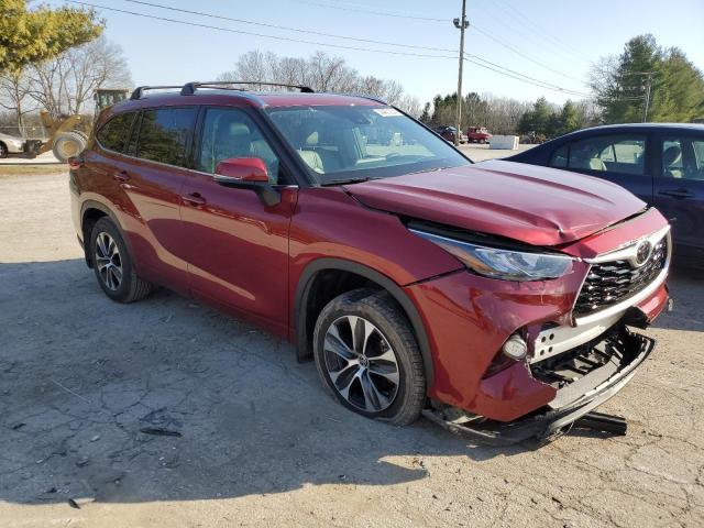 5TDGZRBH0LS515450 - 2020 TOYOTA HIGHLANDER XLE RED photo 4