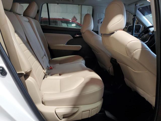 5TDGZRBH0NS587929 - 2022 TOYOTA HIGHLANDER XLE 白色 照片 11