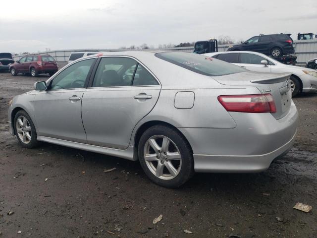 4T1BK46K97U540450 - 2007 TOYOTA CAMRY LE SILVER photo 2